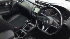 Nissan Qashqai 1.3 DiG-T Acenta Premium 5dr Petrol Hatchback